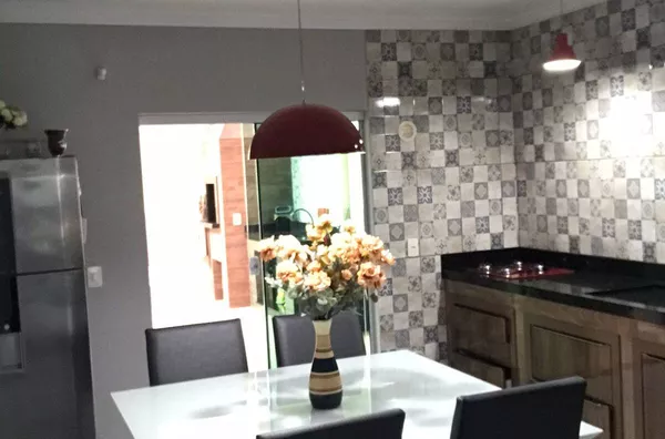 VENDA DE UM SOBRADO