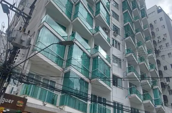 VENDE -SE UM APTO BALNEARIO CAMBORIU ED MARILUZ