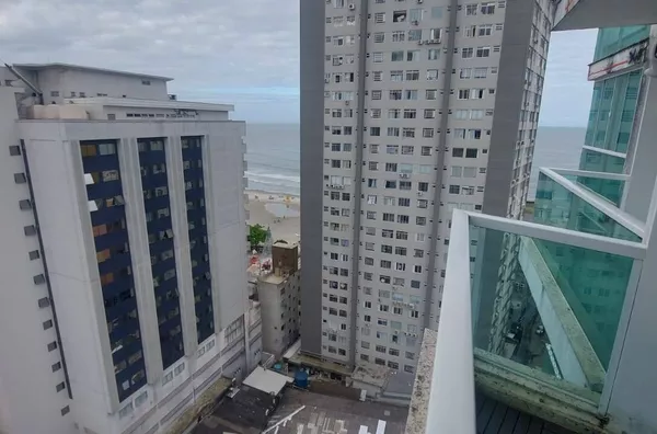 VENDE -SE UM APTO BALNEARIO CAMBORIU ED MARILUZ