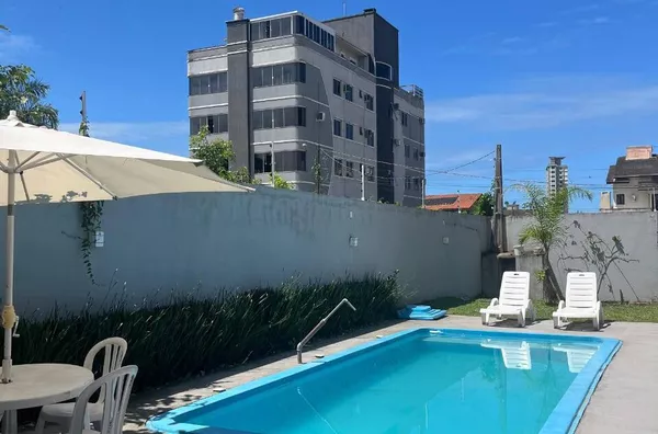 LOCAÇÃO TEMPORADA CASA COM PISCINA