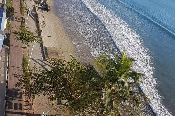 LOCAÇÃO TEMPORADA FRENTE MAR MEIA PRAIA SC