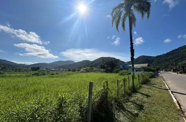 VENDA DE UM LOTE