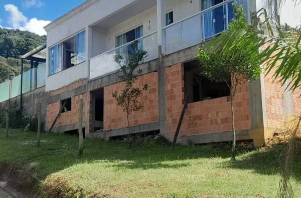 VENDA DE UM SITIO EM NOVA TRENTO SC