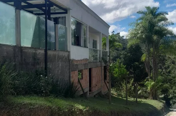 VENDA DE UM SITIO EM NOVA TRENTO SC