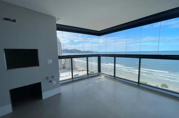 Grand Hill Tower/ Venda vista para o mar