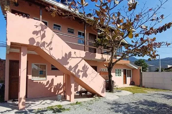 VENDA DE UM CONDOMINIO DE KITNETS BAIRRO MORRETES ITAPEMA
