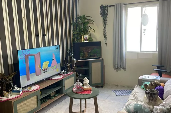 VENDA DE UM APARTAMENTO EDIFICIO LILIAN REGINA NO CENTRO DE ITAJAI SC.
