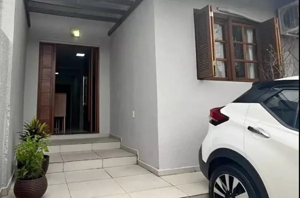 VENDE UMA CASA EM CACHOEIRINHA/RS