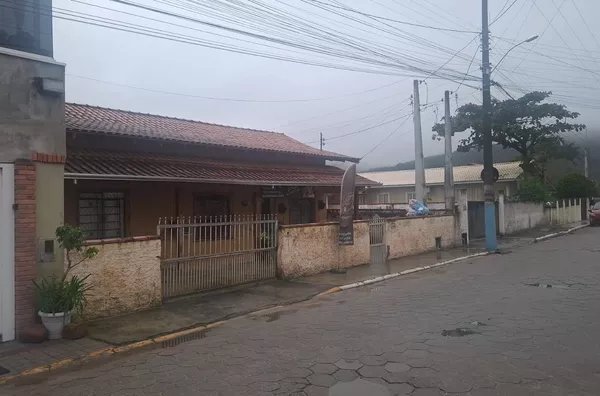 VENDA DE UMA CASA EM PORTO BELO BAIRRO VILA NOVA