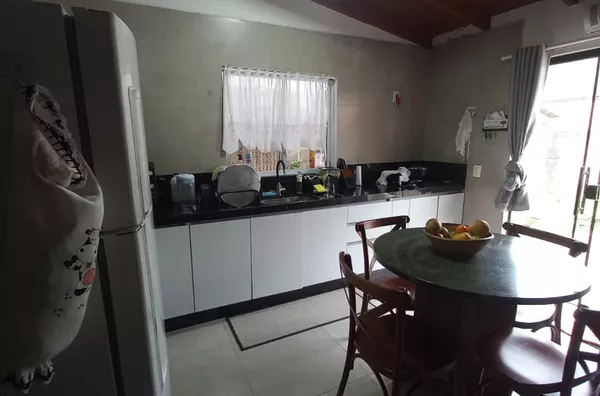 VENDA DE UMA CASA EM CANELINHA