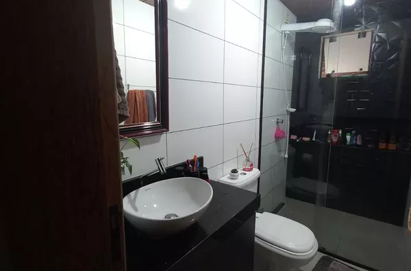 VENDA DE UMA CASA EM CANELINHA
