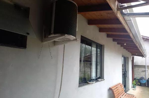 VENDA DE UMA CASA EM CANELINHA