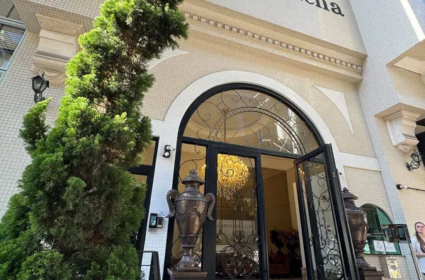 VENDA DE UM APARTAMENTO NO VILLA DE SIENA ITAPEMA MEIA PRAIA