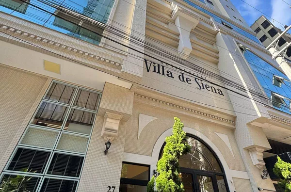 VENDA DE UM APARTAMENTO NO VILLA DE SIENA ITAPEMA MEIA PRAIA