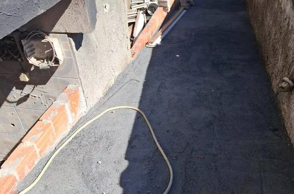 ALUGUEL DE UMA SALA PARTE CIMA E PARA DEPOSITO SALA PORTO BELO SC