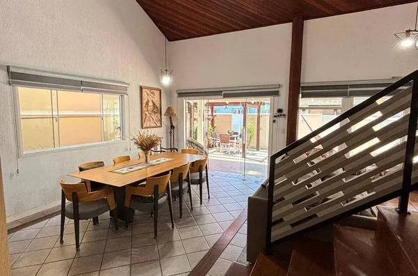 VENDA DE UMA CASA E PEREQUE PORTO BELO SC