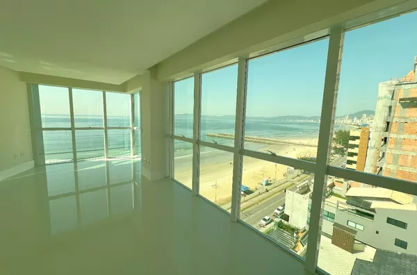 VENDA DE UM APARTAMENTO FRENTE MAR NO RIVIERA  DEL SOL