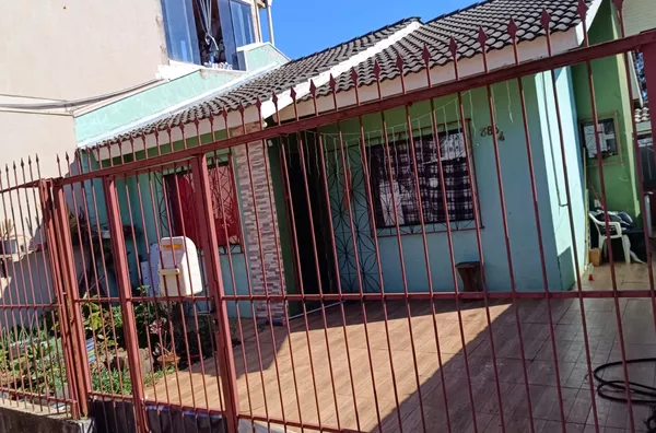 VENDE UMA CASA EM PALMAS PR