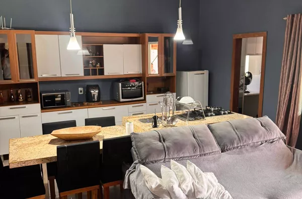 aluguel anual de uma casa com piscina em Porto Belo SC.