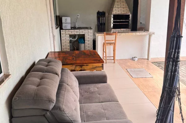aluguel anual de uma casa com piscina em Porto Belo SC.