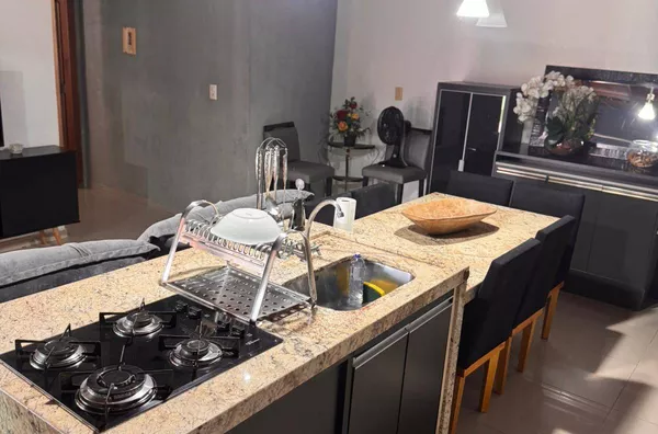 aluguel anual de uma casa com piscina em Porto Belo SC.