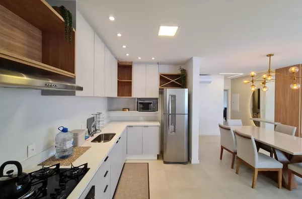 VENDA DE UM APARTAMENTO MOBILIADO NO ED.FAROL ILHA DA PAZ