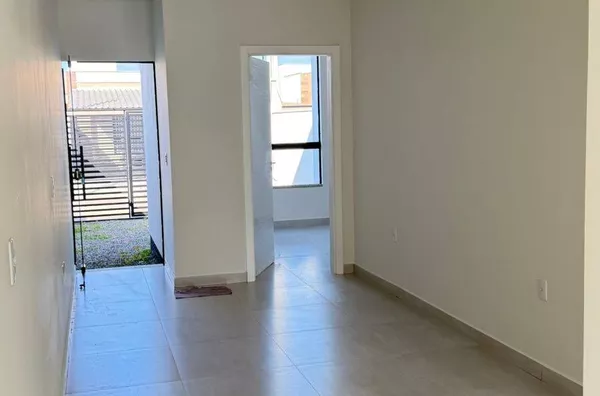CASA À VENDA EM TIJUCAS