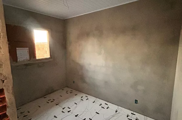 CASA À VENDA EM TIJUCAS