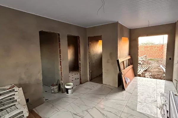 CASA À VENDA EM TIJUCAS