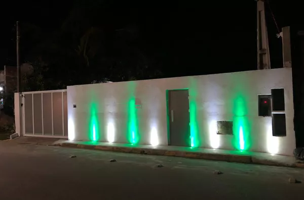 CASA A VENDA  COM 2 FLETS EM PORTO BELO SC