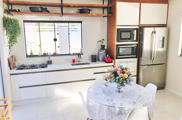 VENDE - SE GEMINADO EM ITAPEMA
