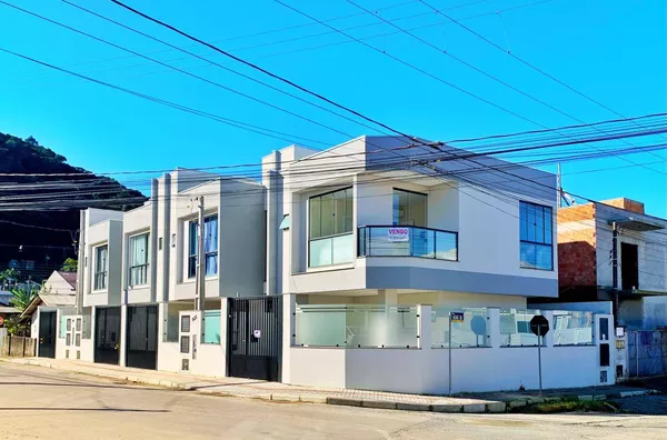 VENDE - SE GEMINADO EM ITAPEMA