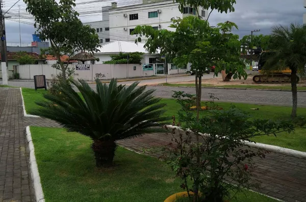 VENDA DE UMA CASA NO BALNEARIO PEREQUE PORTO BELO SC