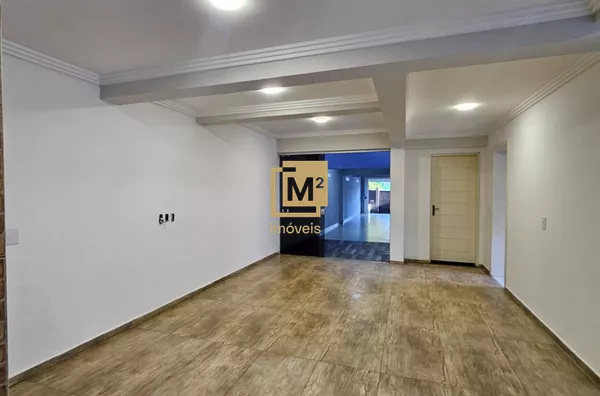 CASA COM 2 SUÍTES  - CENTRO
