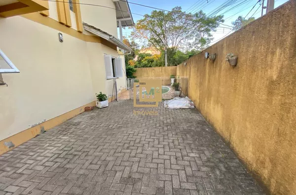 Sobrado Geminado com PISCINA, no Centro de Sapiranga