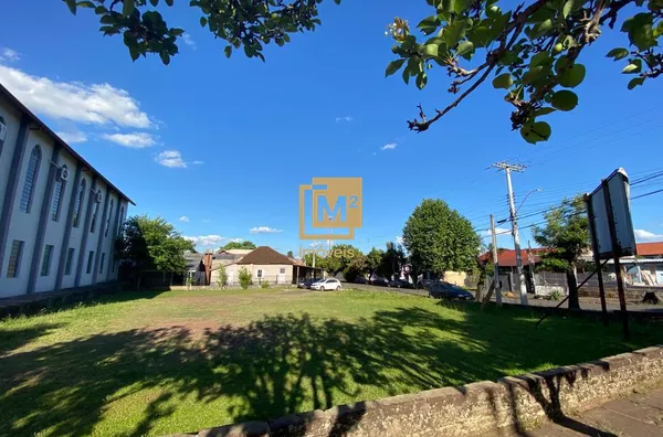 Terreno de esquina no Centro, para Locação