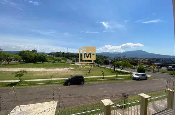 Sobrado Geminado no Bairro Centenário