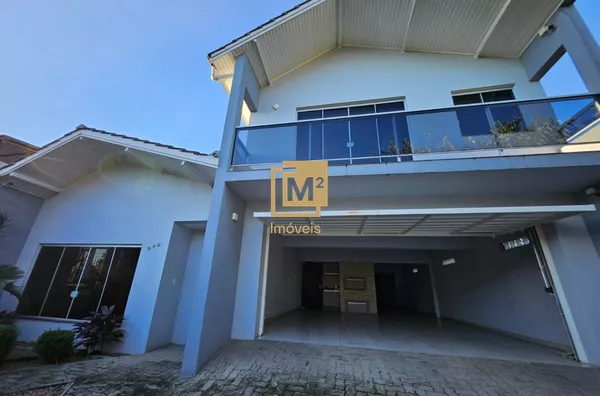 CASA COM 2 SUÍTES  - CENTRO
