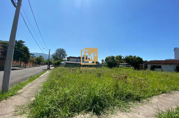 Terreno de Esquina no Bairro São Luiz