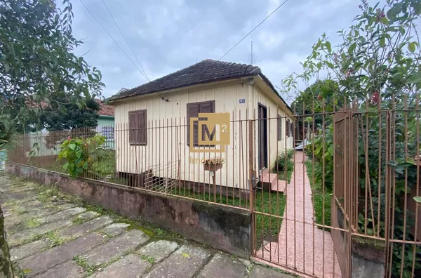 Casa mista no Bairro Centro