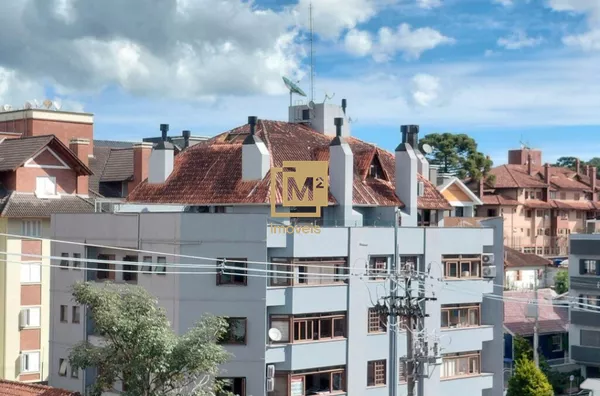 Venda de Apartamento com Lareira e Sacada em Canela Centro