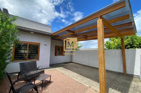 Casa à venda em Sapiranga - Oeste - Com churrasqueira, piscina e área gourmet