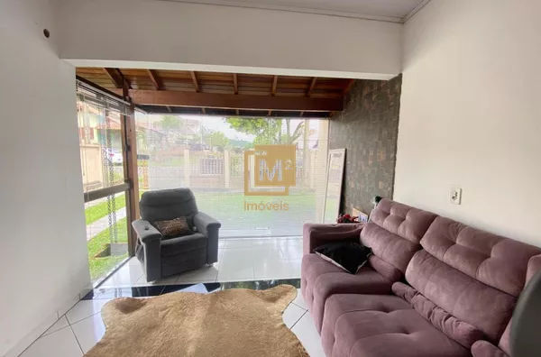 Excelente casa com piscina em Parobé