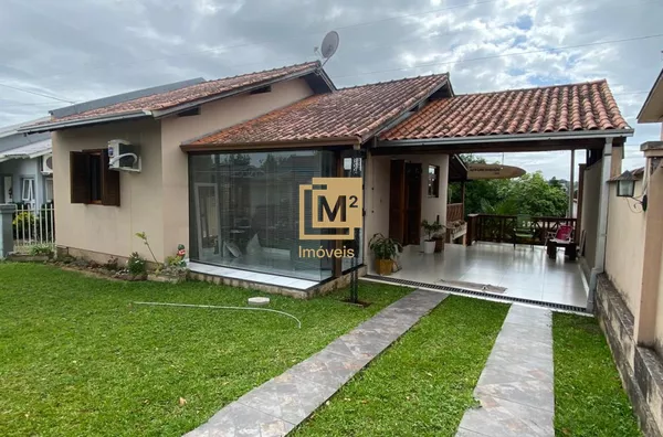 Excelente casa com piscina em Parobé