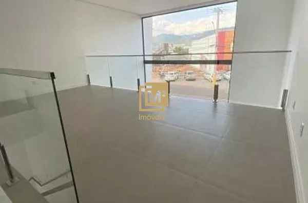 Excelente sala comercial com mesanino