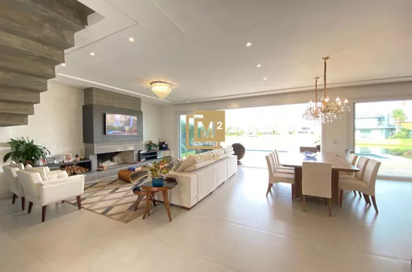 CASA ALTO PADRÃO BEIRA LAGO EM CONDOMÍNIO CELEBRATION - XANGRILÁ