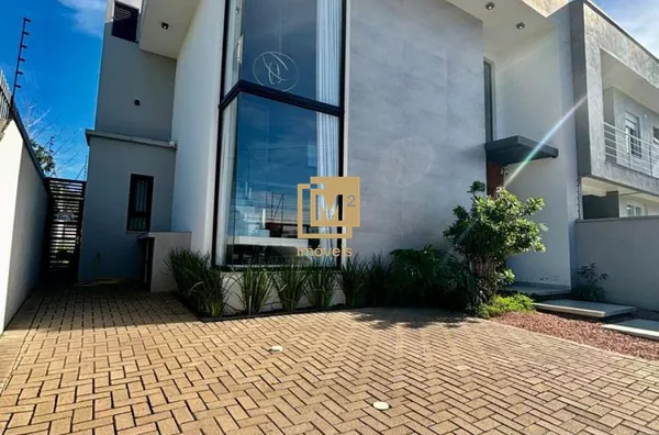 Sobrado com Piscina à Venda no Bairro Centenário – Sapiranga