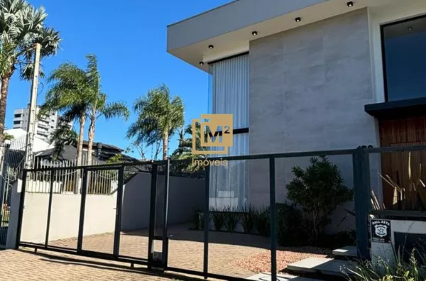Sobrado com Piscina à Venda no Bairro Centenário – Sapiranga