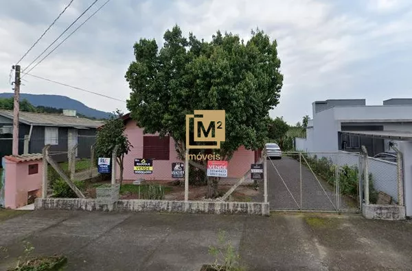 Casa à venda no bairro Centenário