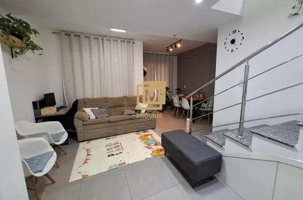 Sobrado Geminado com Excelente Localização em Sapiranga